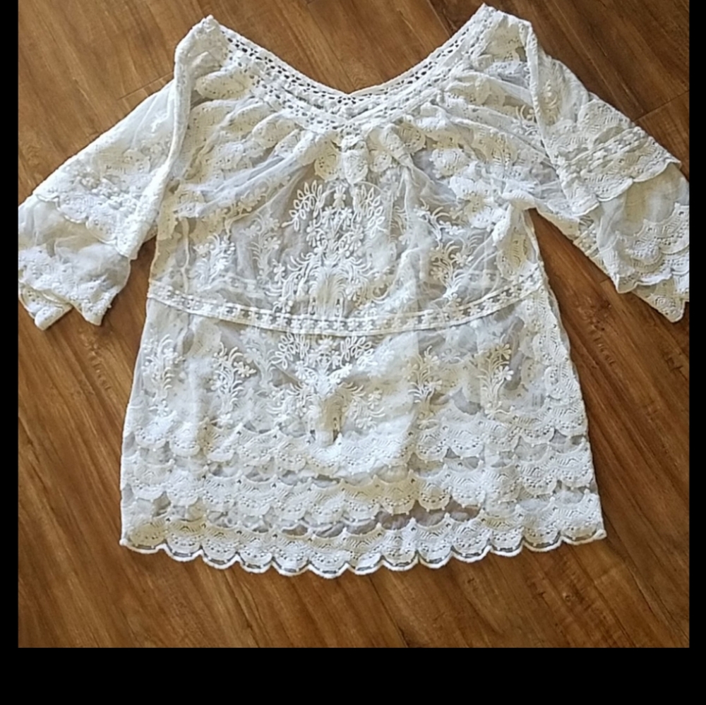 BOHO LACE  CROCHET TOP/ COVERUP - Picture 5 of 6